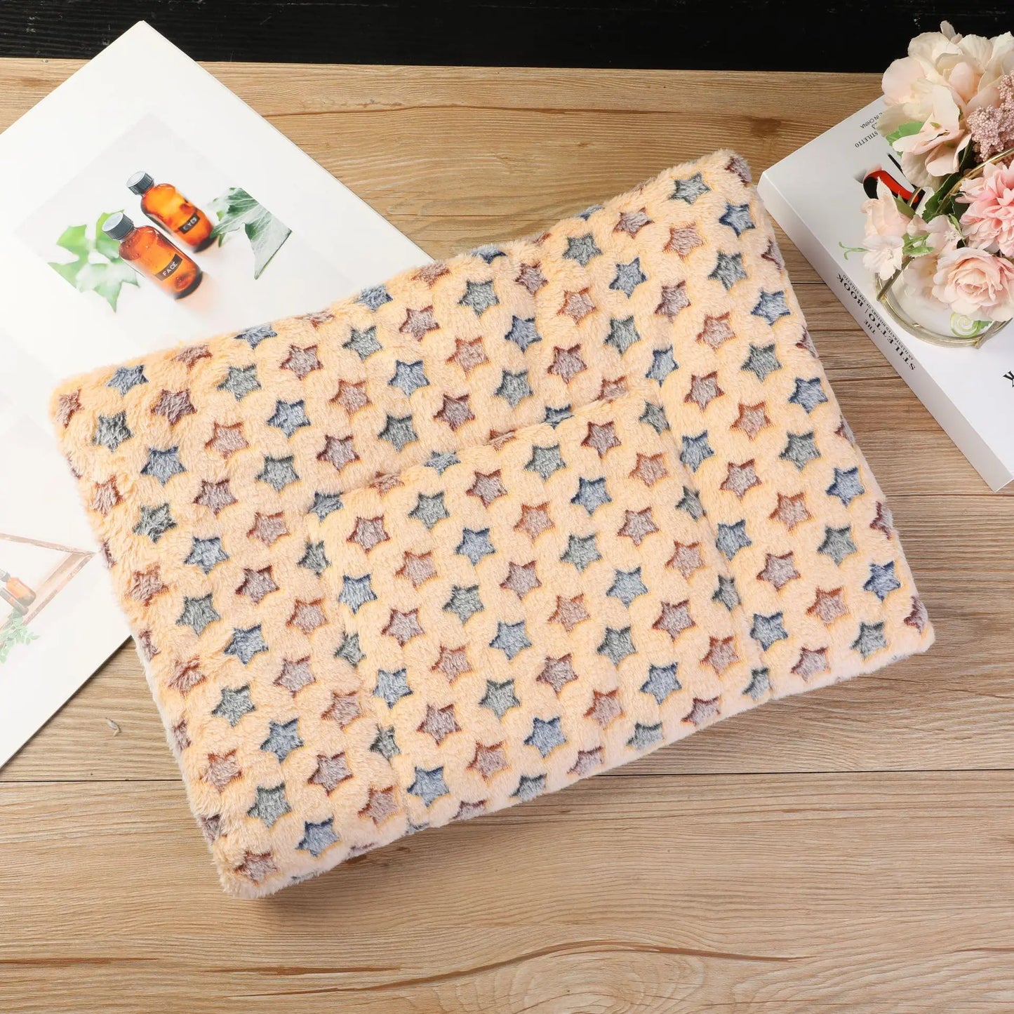 Copertina antinervosismo per gatti 
Flannel Pet Mat Dog Bed Cat Bed Thicken Sleeping Mat Dog Blanket Mat For Puppy Kitten Pet Dog Bed for Small Large Dogs Pet Rug